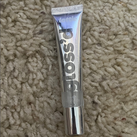 Bundle of Lottie & elf Makeup Brushes/ lip gloss/banana powder/sets of nails - Picture 3 of 9